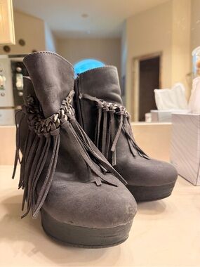 Suede Fringe Platform Ankle Boots - Gray